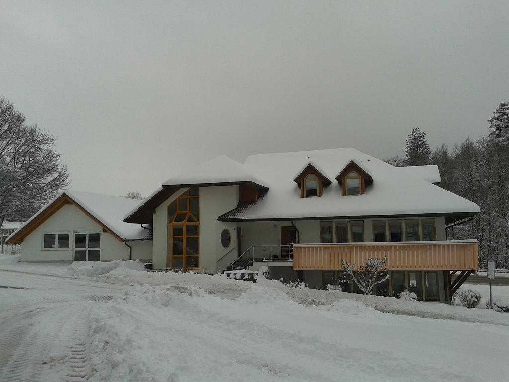 Dzt-Schwarzwaldhotel Garni Unterkirnach Exterior foto